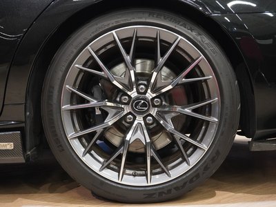 2016 Lexus GS F photo 23