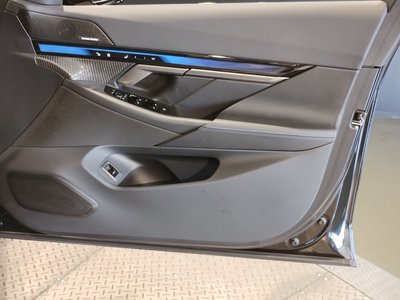 صورة مصغرة 58 لـ 2026 BMW I5