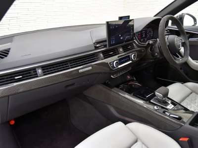 2021 AUDI RS4 AVANT — миниатюра 8