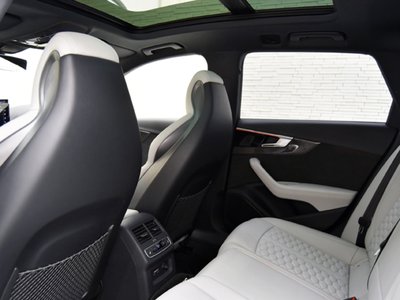 2021 AUDI RS4 AVANT — миниатюра 15