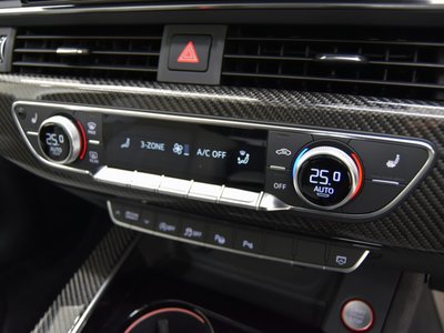 2021 AUDI RS4 AVANT — миниатюра 22