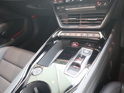 2025 AUDI E-TRON GT QUATTRO thumbnail 33