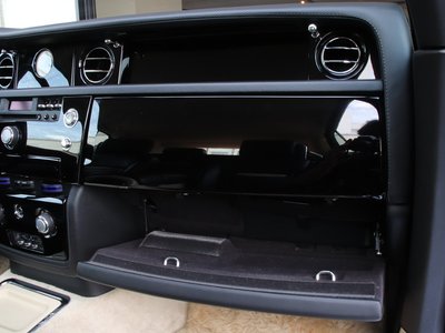 2011 ROLLS-ROYCE PHANTOM DROPHEAD COUPE 照片 68