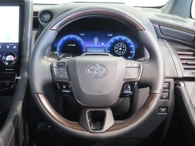 صورة 5 لـ 2023 Toyota VELLFIRE