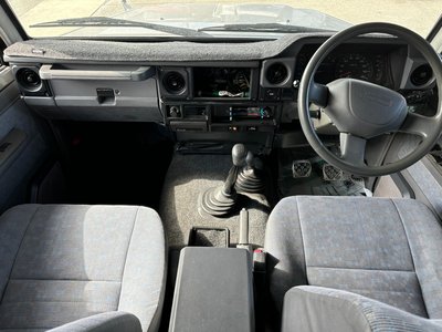 2000 Toyota LAND CRUISER 70 — фото 12