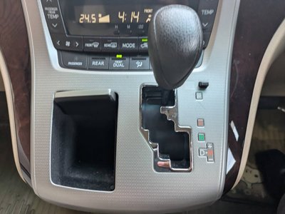 2012 Toyota VELLFIRE photo 13