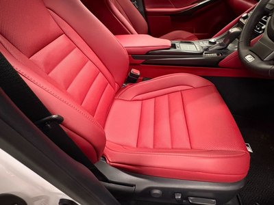 2025 Lexus IS 缩略图 31