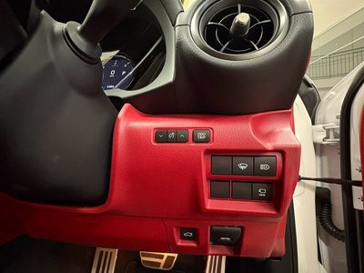 2025 Lexus IS 缩略图 32