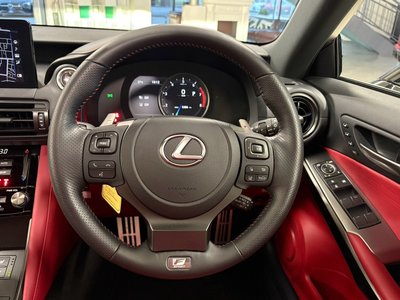 2025 Lexus IS 缩略图 18