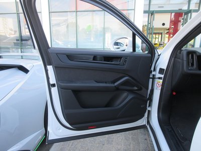 صورة مصغرة 29 لـ 2024 Porsche CAYENNE