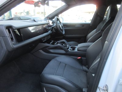 صورة مصغرة 32 لـ 2024 Porsche CAYENNE