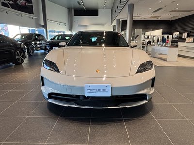 2025 Porsche TAYCAN 照片 2