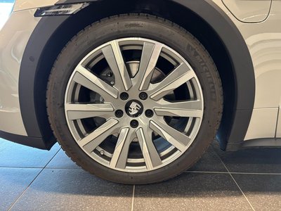 2025 Porsche TAYCAN 照片 9