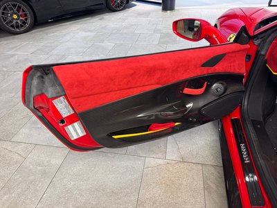 صورة 14 لـ 2019 Ferrari 488 PISTA