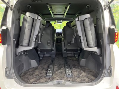 صورة 55 لـ 2024 Toyota ALPHARD