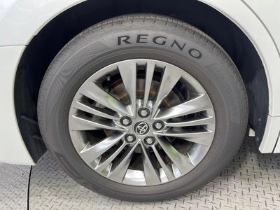 صورة 60 لـ 2024 Toyota ALPHARD