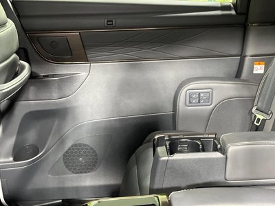 صورة 52 لـ 2024 Toyota ALPHARD