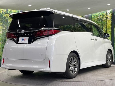 صورة 70 لـ 2024 Toyota ALPHARD
