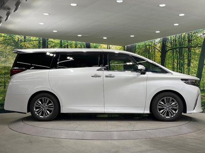 صورة 72 لـ 2024 Toyota ALPHARD