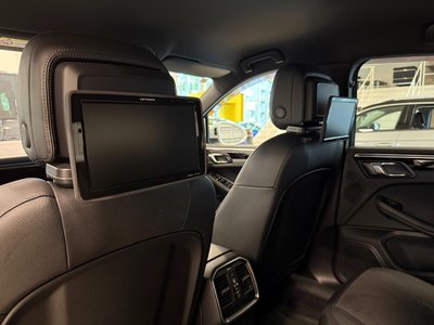 2019 Porsche MACAN photo 4
