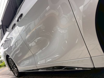 2025 Lexus LM thumbnail 22