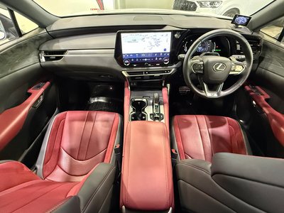 2023 Lexus RX photo 7
