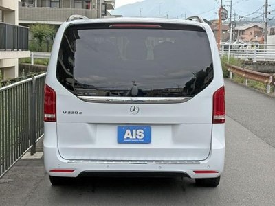 2021 Mercedes-BENZ V-CLASS photo 4
