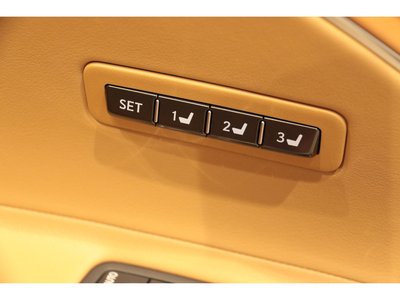 صورة مصغرة 16 لـ 2018 Lexus LC