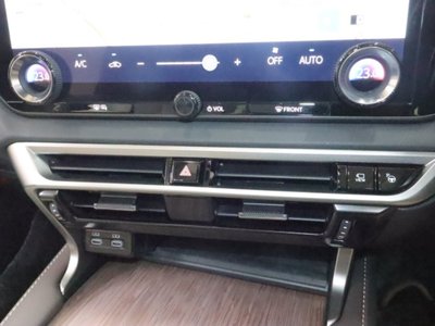 صورة مصغرة 40 لـ 2024 Lexus RX