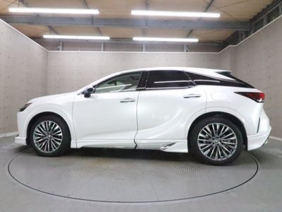 صورة مصغرة 35 لـ 2024 Lexus RX
