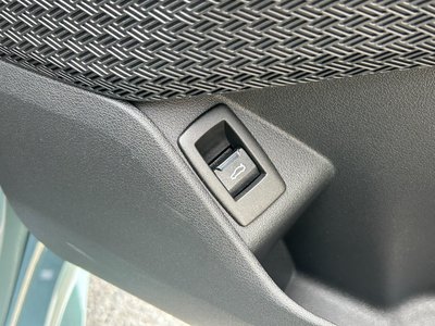 2025 BMW X2 — миниатюра 32