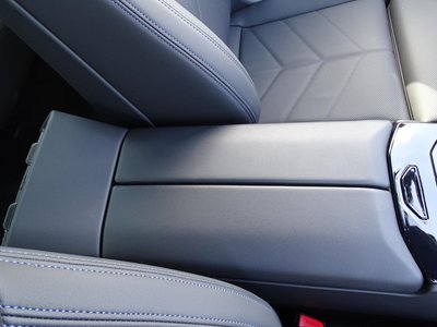 2024 BMW 5 SERIES 缩略图 52