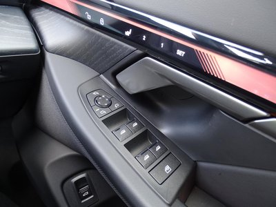 2024 BMW 5 SERIES 缩略图 35
