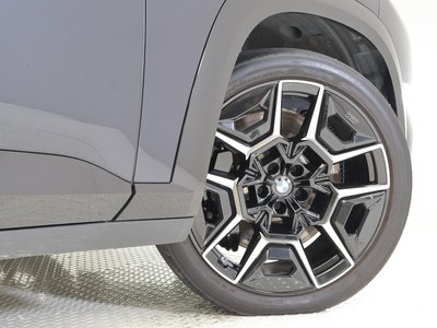 2024 BMW XM thumbnail 26