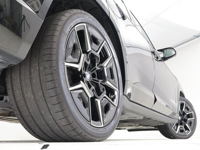 2024 BMW XM thumbnail 29
