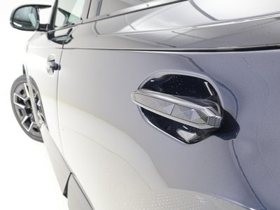 2024 BMW XM thumbnail 32