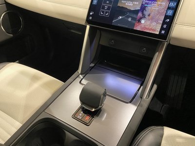 2025 LAND Rover DISCOVERY SPORT photo 11