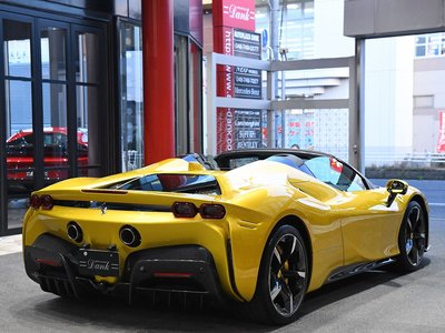 صورة مصغرة 2 لـ 2024 Ferrari SF90 SPIDER