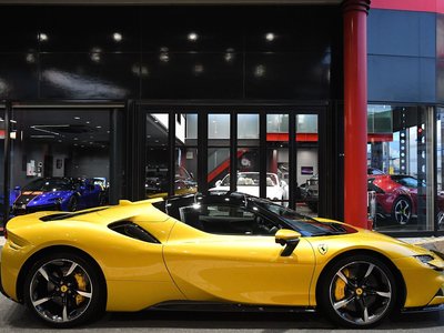 صورة مصغرة 8 لـ 2024 Ferrari SF90 SPIDER