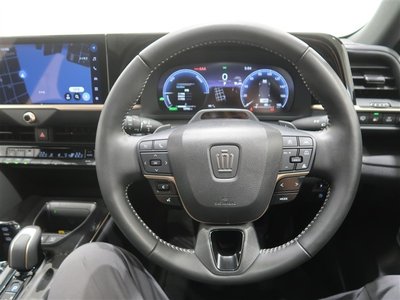 صورة 7 لـ 2025 Toyota CROWN ESTATE