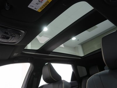 صورة 15 لـ 2025 Toyota CROWN ESTATE