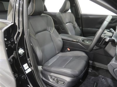 صورة 16 لـ 2025 Toyota CROWN ESTATE