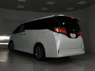 صورة 37 لـ 2023 Toyota ALPHARD