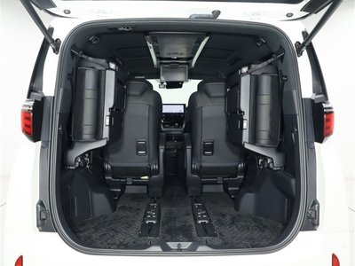 صورة 32 لـ 2023 Toyota ALPHARD
