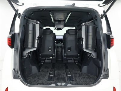 صورة 33 لـ 2023 Toyota ALPHARD
