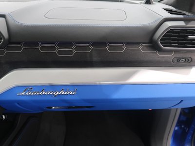 صورة 37 لـ 2019 Lamborghini URUS