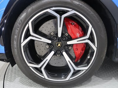 صورة 61 لـ 2019 Lamborghini URUS