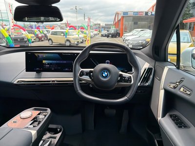 2022 BMW IX — фото 18