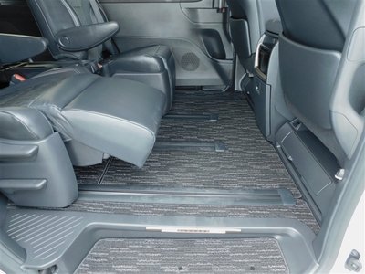 2026 Toyota ALPHARD 照片 9