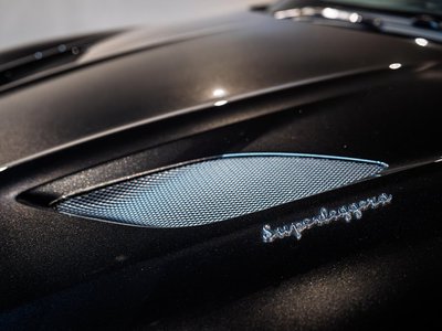 صورة 9 لـ 2021 Aston Martin DBS SUPERLEGGERA